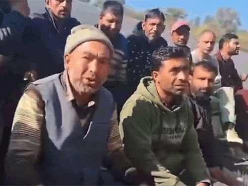 महबूबा मुफ्ती बोलीं- हिमाचल में कश्मीरियों को फिर टारगेट किया:तीसरी बार हुआ, CM करें हस्तक्षेप; व्यापारियों पर फेरीवाले भगाने का आरोप