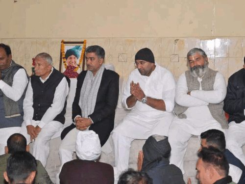ओपी चौटाला की अस्थि कलश यात्रा का आखिरी दिन:पानीपत से रवाना होगी, 8 जिलों को कवर करेगी; 31 को रस्म पगड़ी