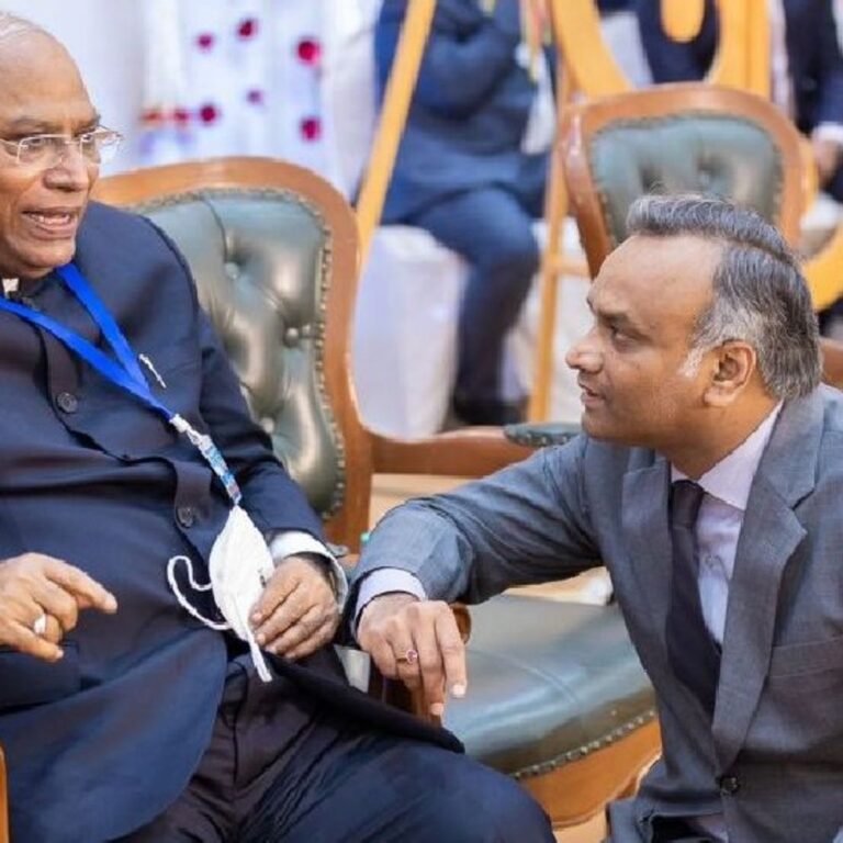 भाजपा ने पूछा-क्या खड़गे परिवार पर संविधान लागू नहीं होता:कर्नाटक का कॉन्ट्रैक्टर सुसाइड केस, BJP ने प्रियांक का इस्तीफा मांगा; CBI जांच की मांग