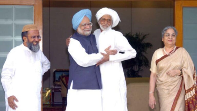 When Manmohan Singh Reunited With His Childhood Friend From Pakistan
