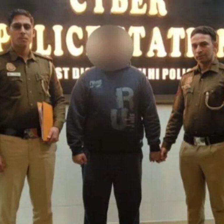 फेक ID बनाकर 700 महिलाओं से एक्सटॉर्शन:बातों में फंसाया, बंबल-स्नैपचैट पर प्राइवेट तस्वीरें मांगी, वायरल करने की धमकी दी; दिल्ली से गिरफ्तार
