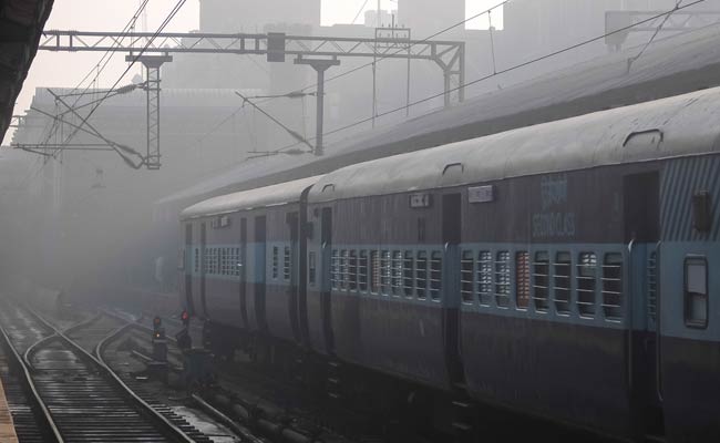 Thick Fog Delays Over 35 Trains In Delhi, Air Quality Remains 'Poor'