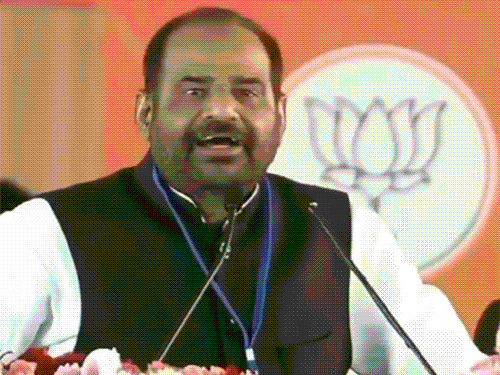 मोदी की रैली में बिधूड़ी बोले- आतिशी ने बाप बदला:पहले मार्लेना थीं, अब सिंह हो गईं; सुबह कहा था- प्रियंका के गालों जैसी सड़क बनाएंगे