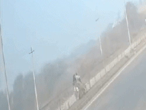 मनु भाकर के नानी-मामा की मौत का CCTV फुटेज:ओवरस्पीड कार ने स्कूटी में टक्कर मारी; दोनों हवा में उछले, मौके पर जान गई