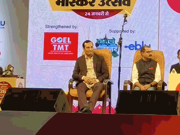 भास्कर उत्सव...रायपुर में कवि सम्मेलन:सुरेंद्र दुबे बोले-रामलीला में मैं सीता बना था, रावण ने देखकर हरण का आइडिया ड्रॉप कर दिया