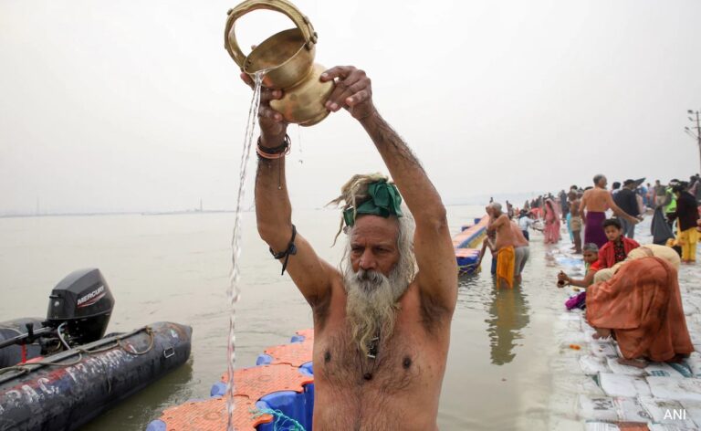 Maha Kumbh 2025: Devotees Take Holy Dip On Paush Purnima