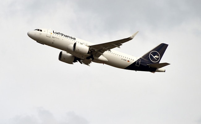 Lufthansa Airlines To Pay Rs 50,000 To Elderly Couple For 'Deficiency Of Service'