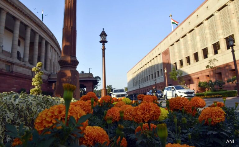 Delhi Records Warmest January Since 2019, Air Quality Sees Improvement