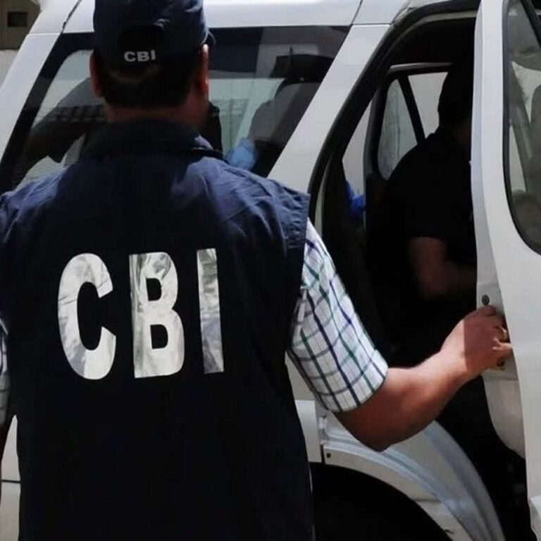 C‌BI ने TRAI अधिकारी को रिश्वत लेते पकड़ा:हिमाचल के केबल ऑपरेटर की शिकायत पर कार्रवाई; सीनियर अफसर ने 1 लाख रुपए रिश्वत मांगी