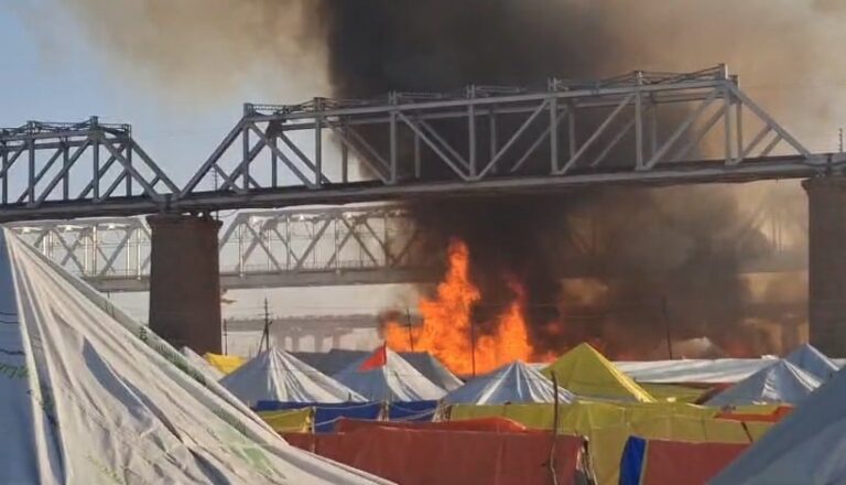 Cylinder Blast At A Tent In Maha Kumbh In Prayagraj Sparks Fire
