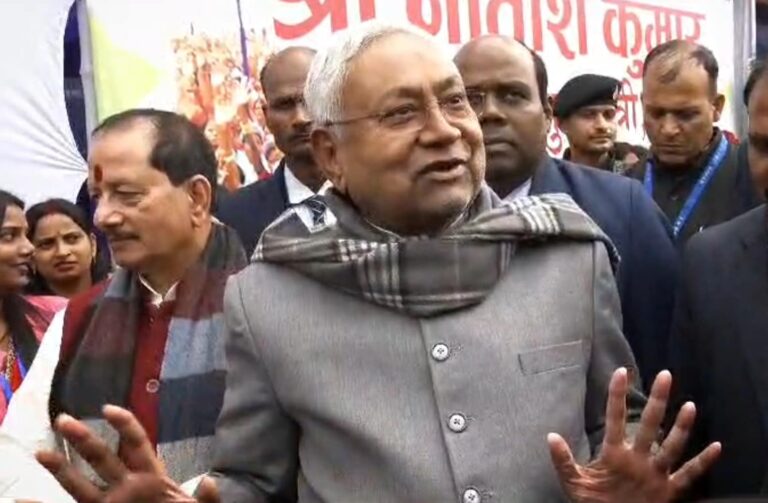 Nitish Kumar's "Mistake" Reply To Lalu Yadav's "Doors Open" Comment