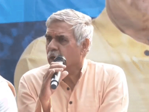 दिल्ली चुनाव अपडेट्स:संदीप दीक्षित से डिबेट करने नहीं पहुंचे केजरीवाल, कांग्रेस नेता बोले-  AAP चीफ ने नकल करके परीक्षा पास की