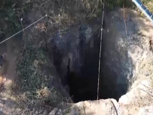 असम खदान रेस्क्यू 9वां दिन- नौसेना ने गोताखोर वापस बुलाए:पानी निकालने का काम जारी; अधिकारी बोले- 5 रैट माइनर्स के बचने की उम्मीद कम