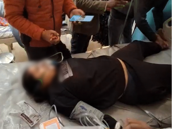युवक ने प्रेमिका को सीने में गोली मारी:टीकमगढ़ के रेस्टोरेंट में बात करने बुलाया था; देसी कट्टा जब्त