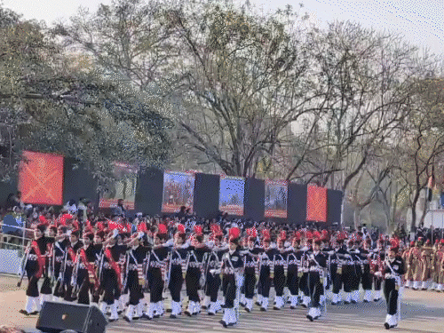 सेना दिवस परेड में पहली बार रोबोटिक डॉग्स:गर्ल्स NCC-महिला अग्निवीर टुकड़ी का मार्च पास्ट, नेपाल के आर्मी बैंड ने धुनें बजाईं