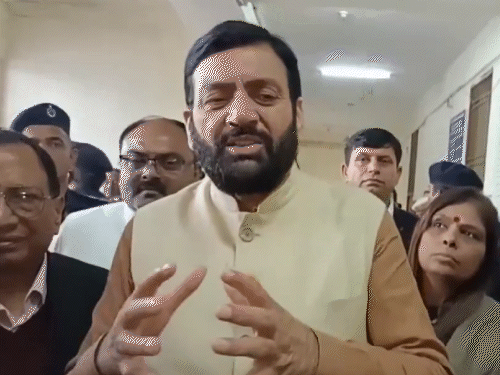 CM सैनी बोले– बेचारी आतिशी क्या करे, वह महिला है:AAP बोली- महिला विरोधी चेहरा; हरियाणा BJP ने कहा- केजरीवाल ने झूठे-मक्कारों की फौज बनाई
