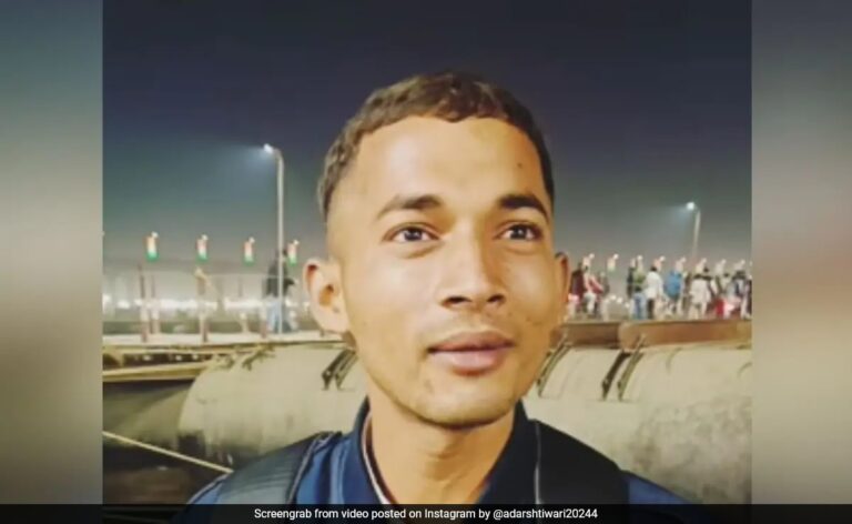 Man Earns Rs 40,000 By Selling 'Datun' At Maha Kumbh Mela, Credits Girlfriend