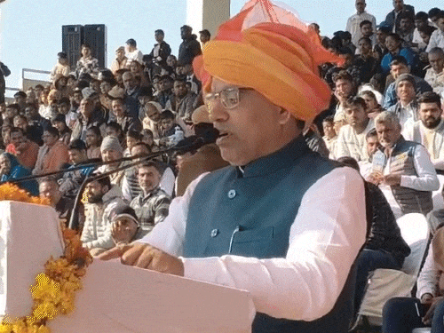 हरियाणा में गणतंत्र दिवस पर 4 घटनाएं सुर्खियों में:मंत्री का माइक बंद, विज का भांगड़ा; कांग्रेस MLA ने डिप्टी स्पीकर के पैर छुए