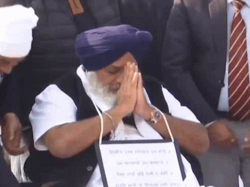 सुखबीर बादल का अकाली दल प्रधान पद से इस्तीफा मंजूर:वर्किंग कमेटी की मीटिंग में फैसला, 30 साल बाद परिवार के हाथ से निकली पार्टी