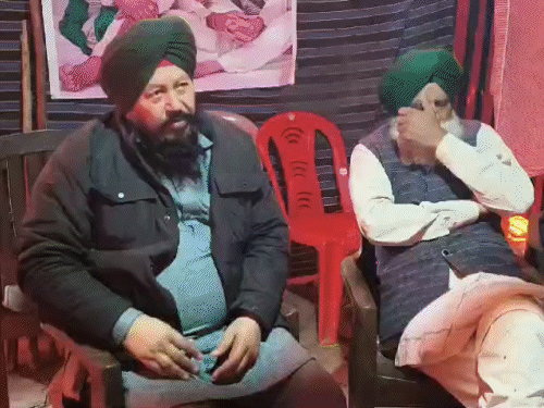 डल्लेवाल के अनशन का 50वां दिन, बोलने में दिक्कत:डॉक्टरों की टीम पहुंची, कल सुप्रीम कोर्ट में सुनवाई; BJP अध्यक्ष कृषि मंत्री शिवराज से मिले