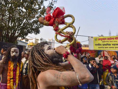 कुंभ की 4 जगह कैसे तय हुईं:12 साल का अंतर क्यों, ये देवों का अमृत कुंभ जागृत करने का महापर्व