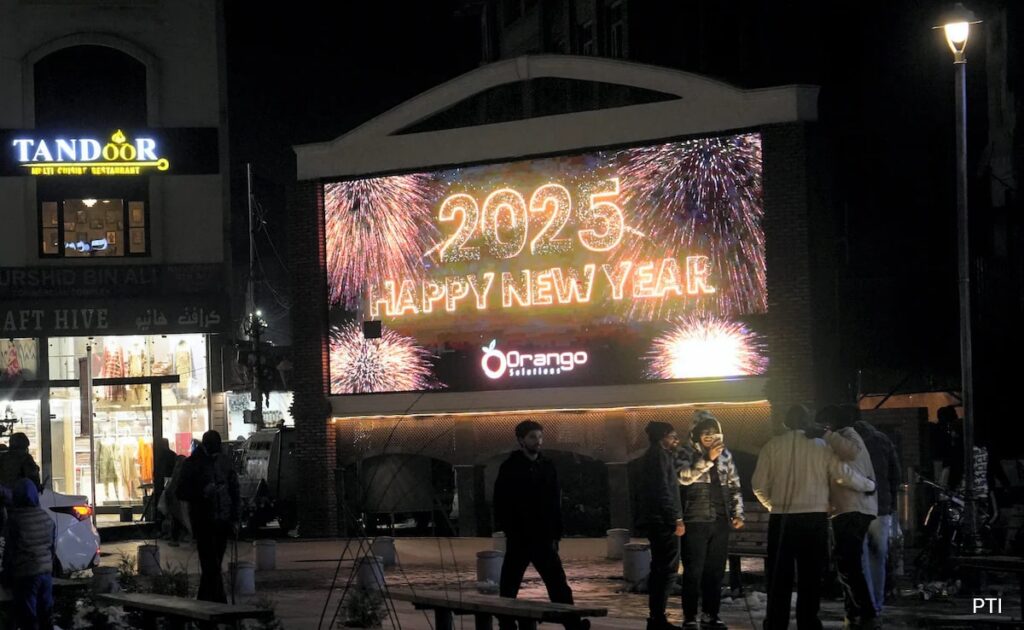 India Rings In 2025 With Fireworks, Grand Celebrations Across Major Cities