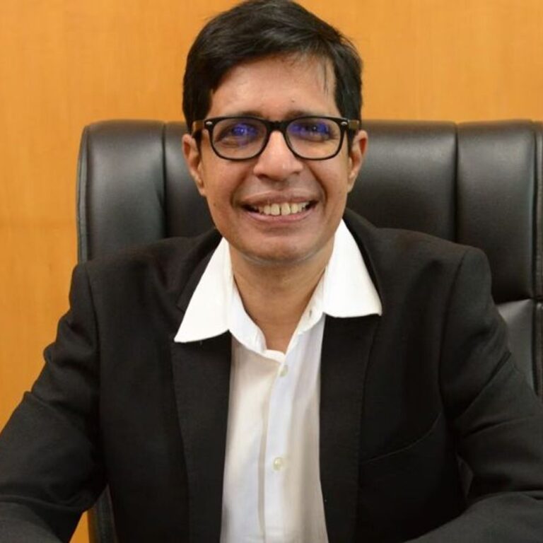 IIT मद्रास के डायरेक्टर का दावा- गोमूत्र में औषधीय गुण:ये एंटी-बैक्टीरियल, एंटी-इंफ्लेमेटरी और एंटी-फंगल; कार्ति चिदंबरम बोले- बनावटी विज्ञान