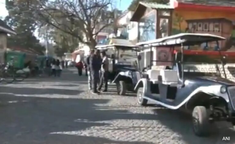 'Golf Cart' Services Begin In Mussoorie Mall Road To Ease Traffic