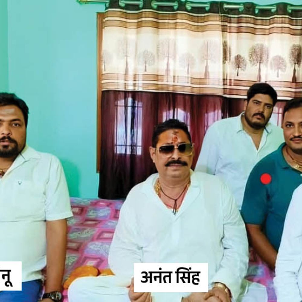 बाहुबली अनंत सिंह के समर्थकों पर 60-70 राउंड फायरिंग:गैंगस्टर सोनू-मोनू ने किया हमला; चंद कदम दूर खड़े थे अनंत सिंह, विवाद सुलझाने पहुंचे थे