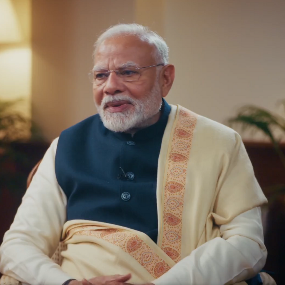 मोदी बोले- मुझसे भी गलतियां होती हैं...मनुष्य हूं, देवता नहीं:अपने पहले पॉडकास्ट में पीएम ने कहा- राजनीति में युवा मिशन लेकर आएं, एंबिशन नहीं
