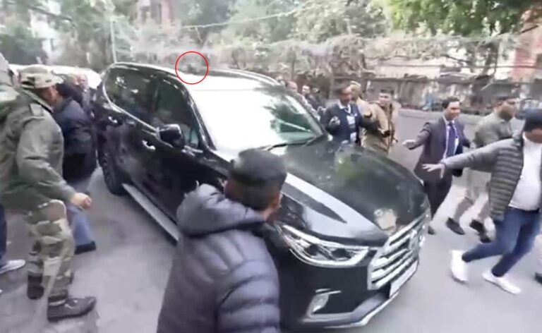 AAP Claims Arvind Kejriwal's Car Attacked By BJP Workers, Party Hits Back