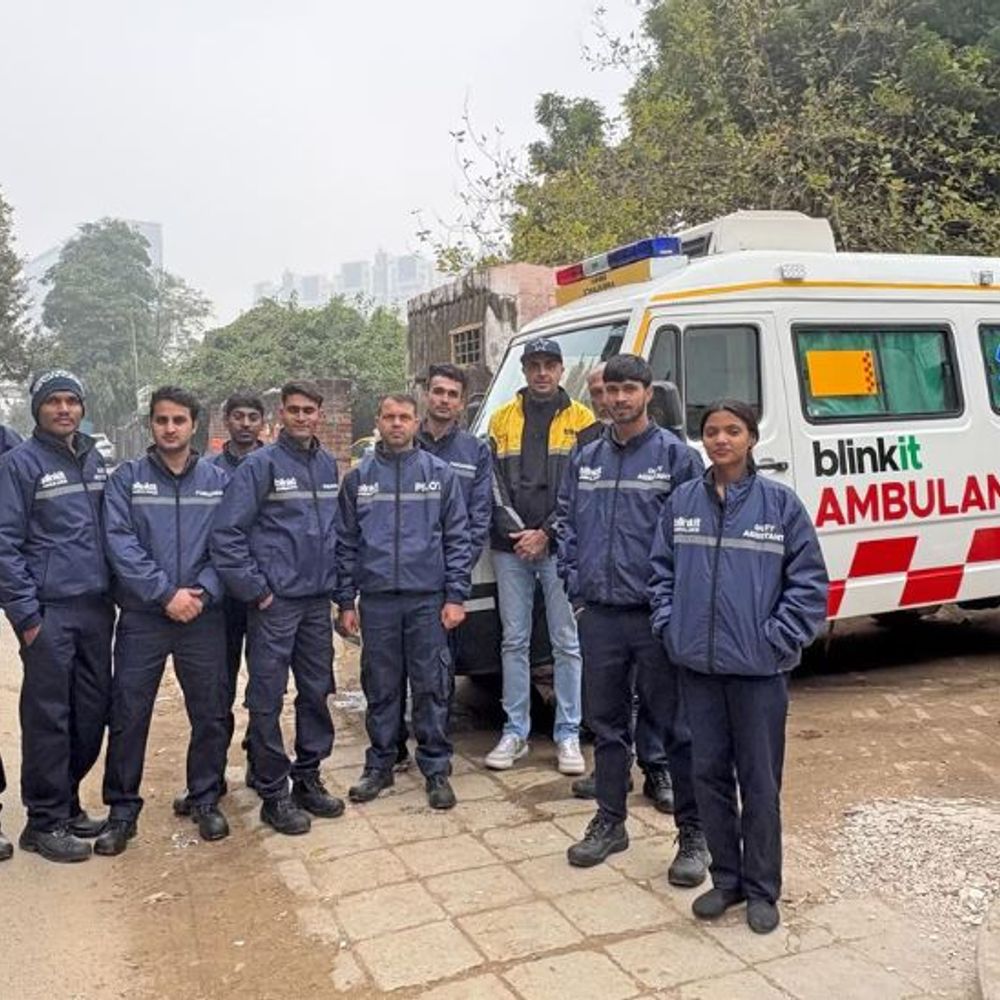 ब्लिंकिट एम्बुलेंस सर्विस, केंद्रीय मंत्री बोले-कानून का पालन करना होगा:2 जनवरी को गुरुग्राम से शुरुआत हुई; 10 मिनट में मरीज तक पहुंचने का दावा