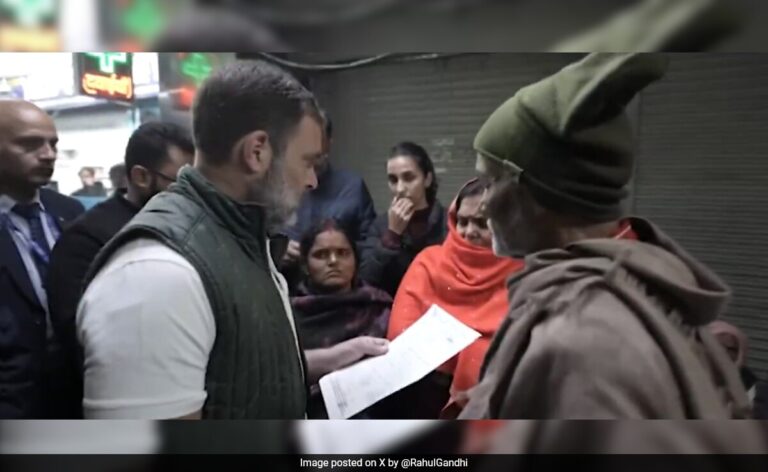 "Hundreds Of Patients On Footpath": Rahul Gandhi Writes To Centre, Atishi