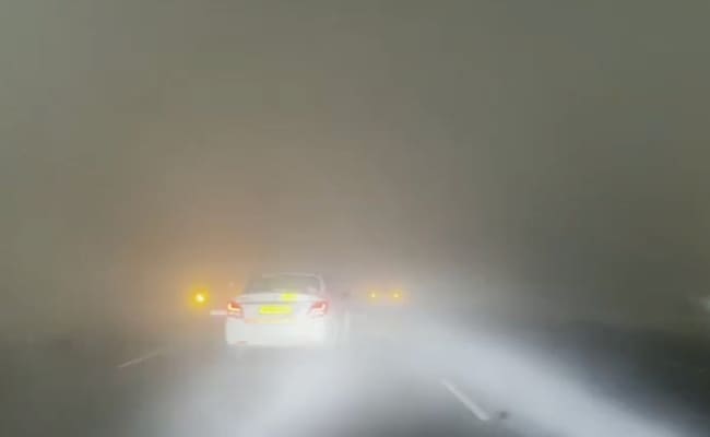 Dense Fog Envelops Delhi-NCR Again, AQI Drops To "Severe" Category