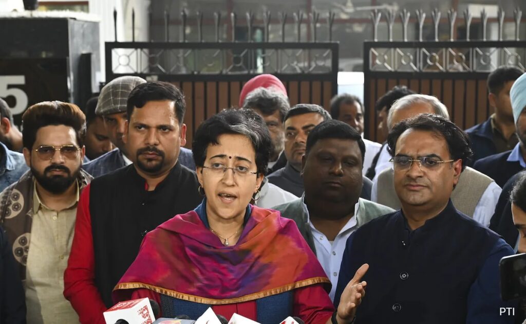 Arvind Kejriwal Meets Newly Elected AAP MLAs, Asks Them To Work For People