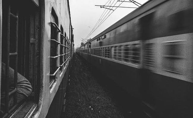 1 Killed As Fight Erupts Over Seat On Train In Maharashtra
