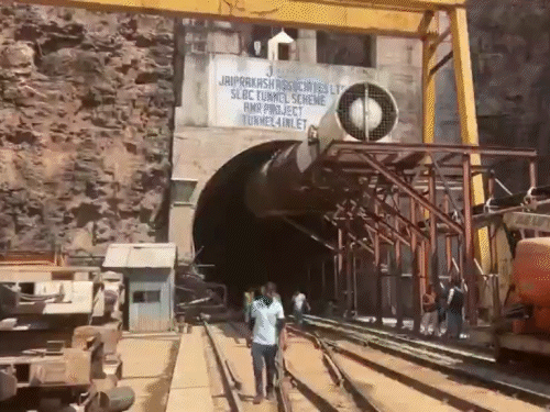 तेलंगाना टनल हादसा, डरे मजदूर काम छोड़ रहे:SP बोले- 8 लोग आज मिलेंगे कह नहीं सकता; 5वें दिन भी रेस्क्यू ऑपरेशन जारी