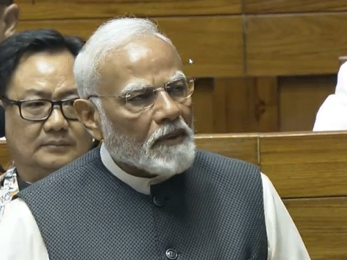 संसद में मोदी की 1:35 घंटे की स्पीच:राहुल के झुग्गियों में फोटो सेशन, विरासत की राजनीति, शीशमहल, अर्बन नक्सल; पढ़ें क्या-क्या कहा...