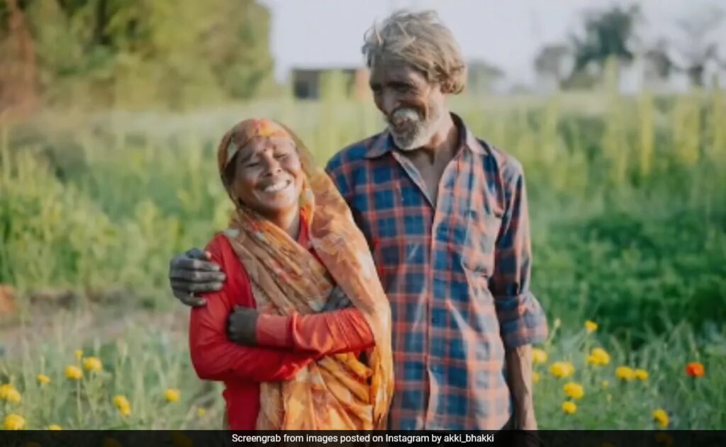 Video: Elderly Couple Gets Photo Clicked For First Time, Internet Tears Up