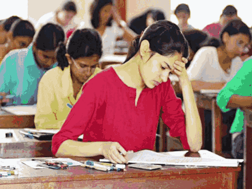 हरियाणा में बोर्ड परीक्षाएं आज से:CCTV से सेंटरों पर नजर; क्वेश्चन पेपर लीक से बचाने के लिए क्यूआर कोड-हिडन सिक्योरिटी फीचर बनाए