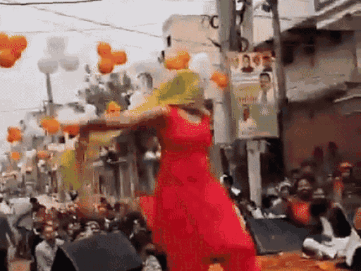 मंत्री के सम्मान समारोह के मंच पर अश्लील डांस:महिलाओं-बच्चों के सामने आपत्तिजनक बातें कहीं; भिवानी में डांसर-आयोजक पर FIR