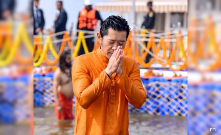 Bhutan King Arrives In Maha Kumbh, Takes Dip At Sangam