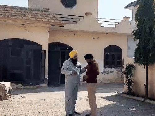 अमृतसर के आकाशदीप ने अमेरिका जाने के लिए जमीन बेची:मंगेतर से शादी का सपना लेकर गई युवती भी डिपोर्ट, बॉर्डर क्रॉस करते ही अरेस्ट