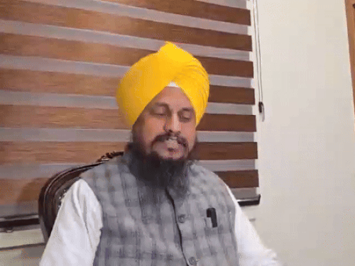 एसजीपीसी जांच कमेटी की रिपेार्ट आई सामने:ज्ञानी हरप्रीत सिंह नहीं हुए पेश, 15 मिनट कीर्तन रोका; राघव चड्‌ढा-परिणीति चोपड़ा की मंगनी का जिक्र