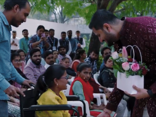 शादी से पहले अडाणी के बेटे जीत का संकल्प:हर साल 500 लोगों को शादी के लिए ₹10 लाख देंगे, 7 फरवरी को दिवा शाह से शादी करेंगे