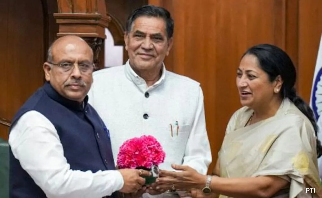 6-Time BJP MLA Mohan Singh Bisht Elected Deputy Speaker Of Delhi Assembly