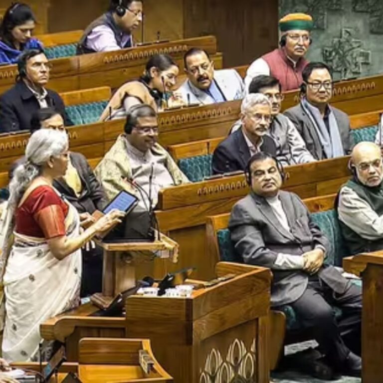 36 जीवन रक्षक दवाएं सस्ती होंगी, कस्टम ड्यूटी हटी:इलेक्ट्रॉनिक सामान और मोबाइल बैटरी भी सस्ते होंगे; एक साल में 100 रुपए घटे सिलेंडर के दाम