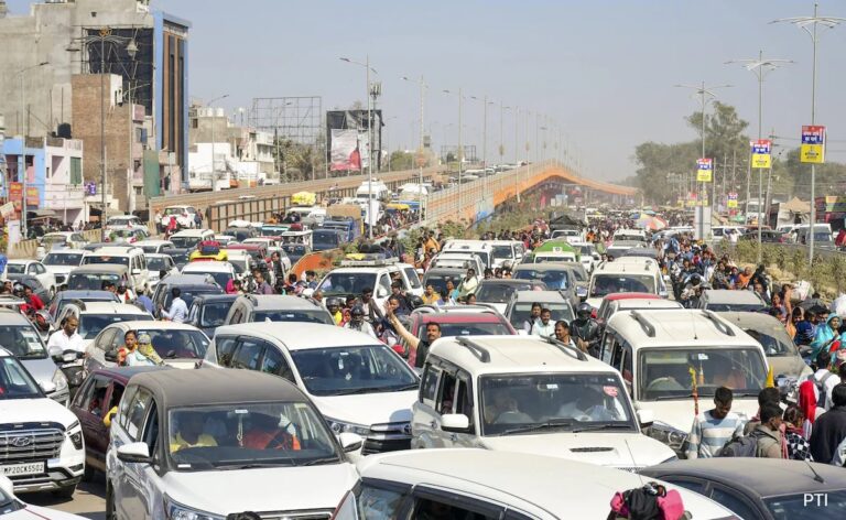 300-km Traffic Jam To Maha Kumbh? Vehicles Reportedly Stuck For 48 Hours