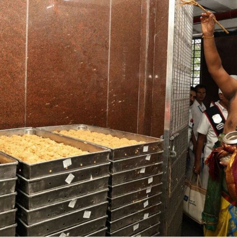 तिरुपति लड्‌डू विवाद, CBI ने 4 आरोपियों को गिरफ्तार किया:जांच में खुलासा- घी सप्लाई का टेंडर लेने डेयरी मालिक ने फेक डॉक्यूमेंट बनाए
