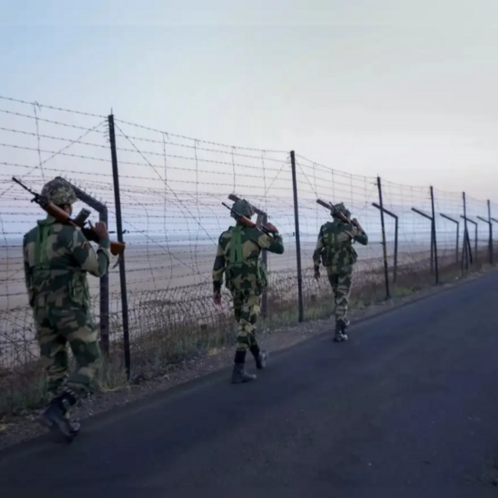 सेना बोली- पाकिस्तान बॉर्डर पर युद्धविराम लागू:किसी भी तरह की गोलीबारी नहीं हुई, हालात पर नजर; सीमापार से फायरिंग की खबर थी